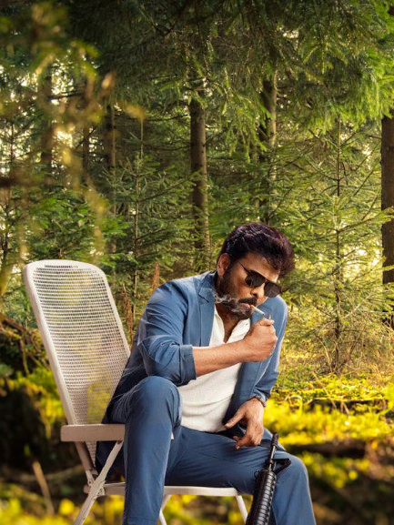 Mana Shankara Varaprasad Garu Movie Vegamoviees 2025 Review Details